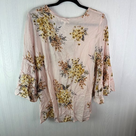Maurices Floral Print Tiered Bell Sleeve Top‎ size Small - Picture 5 of 5